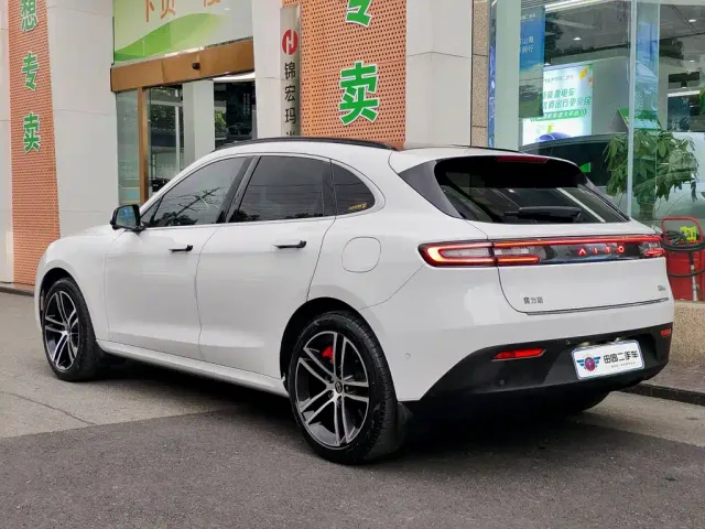 Aito M5 — Фото автомобиля 4