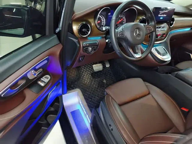 Mercedes-Benz V-Class — Фото автомобиля 15