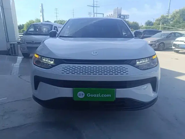 Leapmotor C11 — Фото автомобиля 2