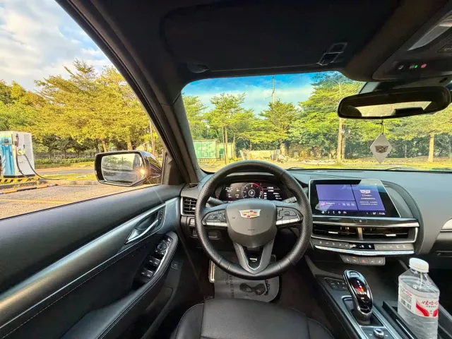 Cadillac CT5 — Фото автомобиля 14