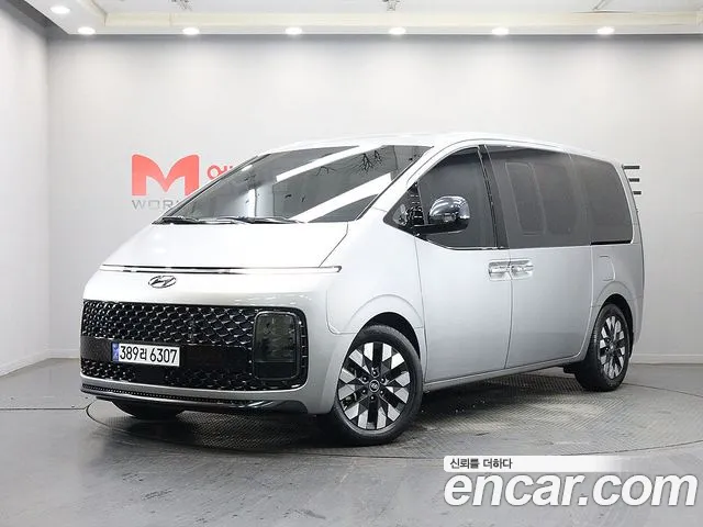 Фотография автомобиля — Hyundai Staria