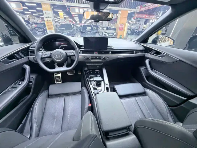 Audi A4L — Фото автомобиля 10