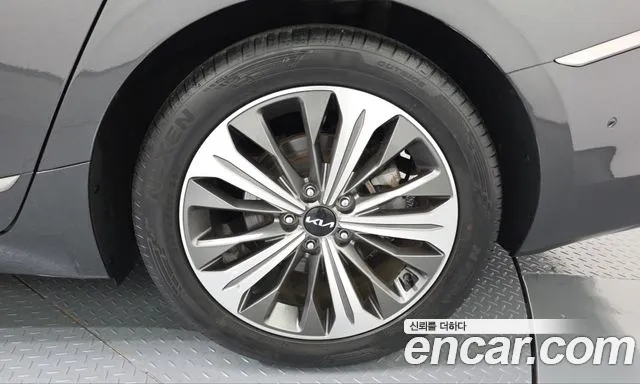 Kia K8 Hybrid — Фото автомобиля 6