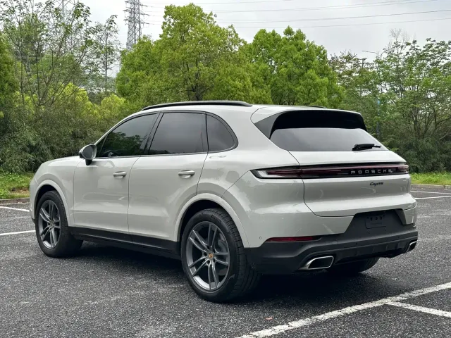 Porsche Cayenne — Фото автомобиля 17