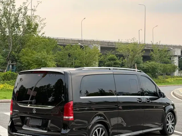 Mercedes-Benz V-Class — Фото автомобиля 6