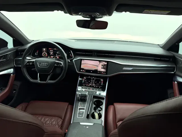 Audi A7L — Фото автомобиля 8