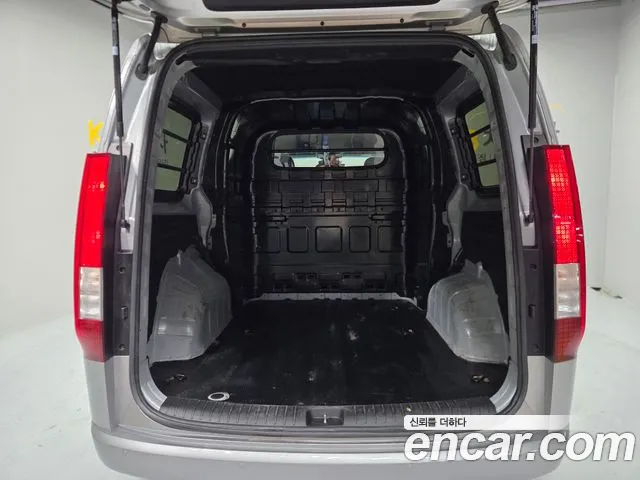 Hyundai Staria Staria Карго 5 мест — Фото автомобиля 16