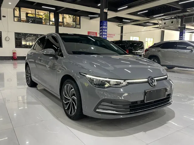 Volkswagen Golf 2021 280TSI DSG 30th Anniversary Edition — Фото автомобиля 3