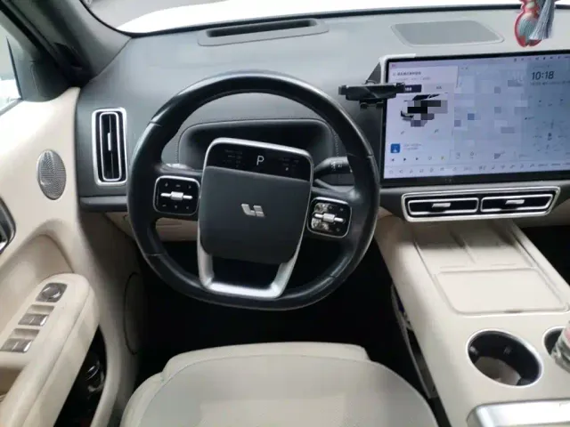 Li Auto L7 — Фото автомобиля 2