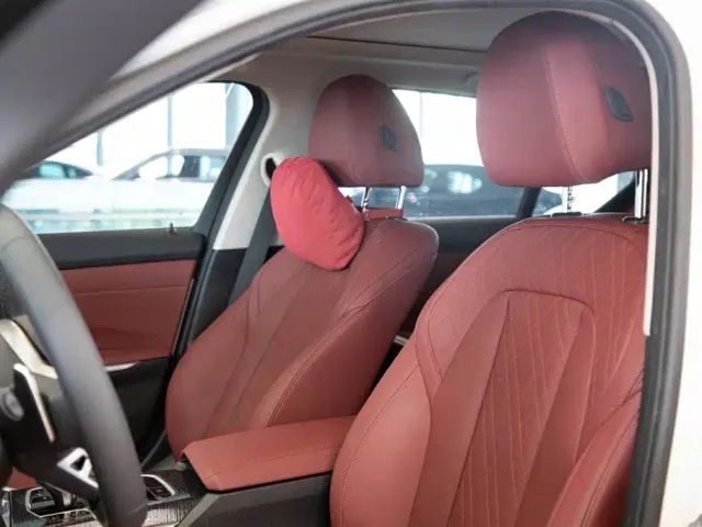 BMW 3 Series — Фото автомобиля 12