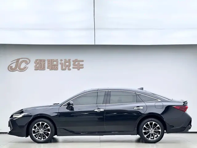 Toyota Avalon — Фото автомобиля 15