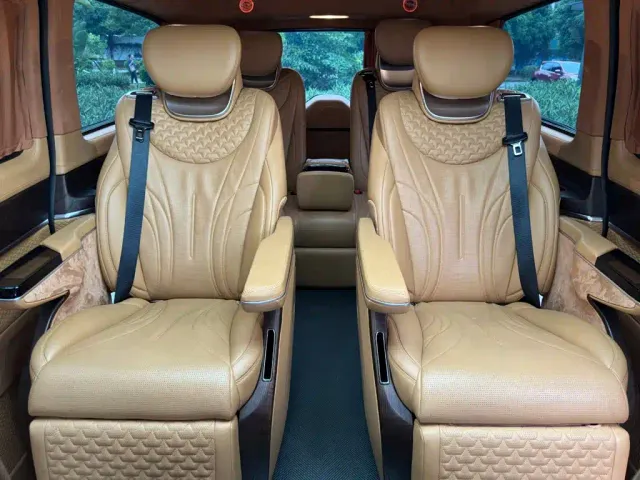 Mercedes-Benz V-Class — Фото автомобиля 19