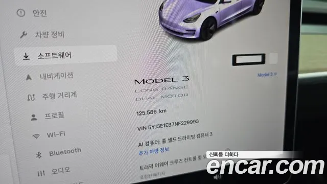 Tesla Model 3 — Фото автомобиля 11
