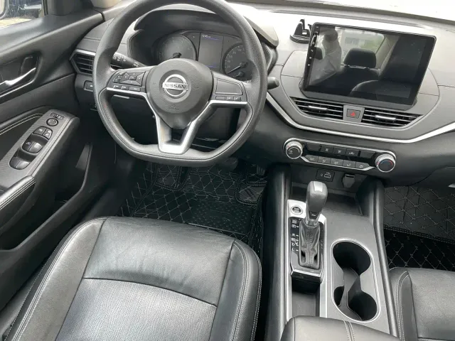 Nissan Teana — Фото автомобиля 10