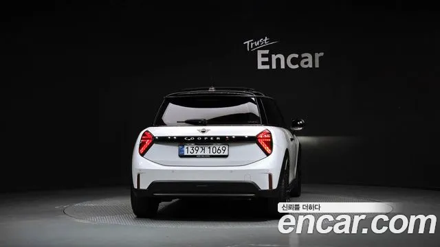 MINI Cooper — Фото автомобиля 4