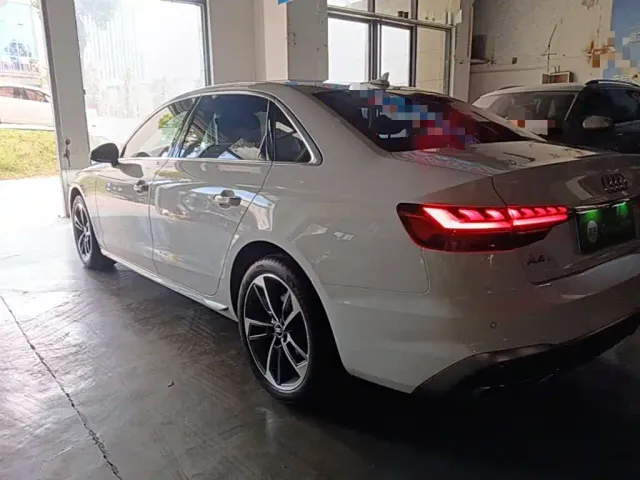 Audi A4L — Фото автомобиля 4