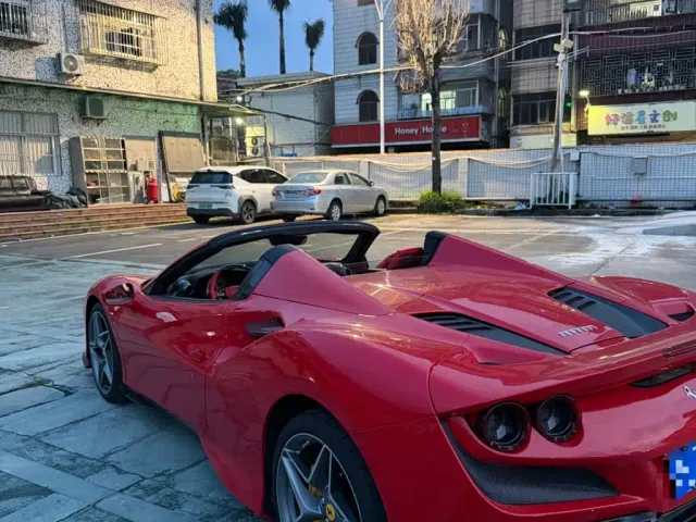 Ferrari F8 — Фото автомобиля 5