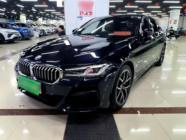Фотография автомобиля — BMW 5 Series