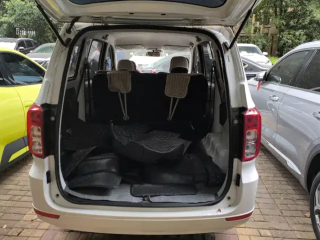 Wuling Hongguang — Фото автомобиля 4