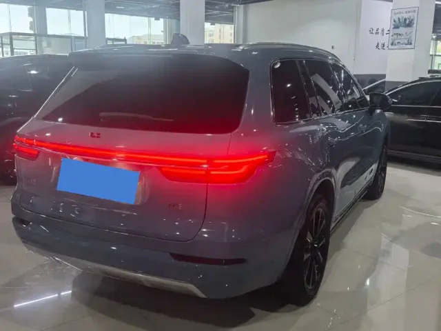 Li Auto ONE — Фото автомобиля 8