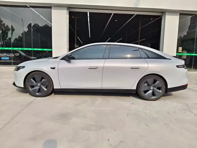 Leapmotor C01 — Фото автомобиля 6