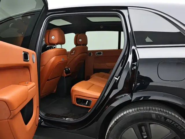 Li Auto L7 — Фото автомобиля 14
