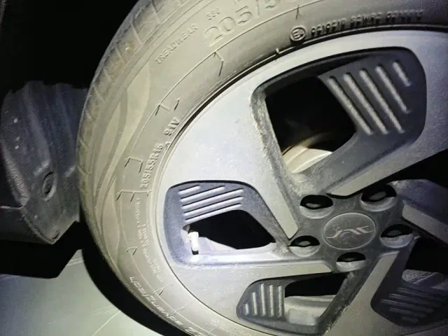 JAC Yiwei 3 — Фото автомобиля 7