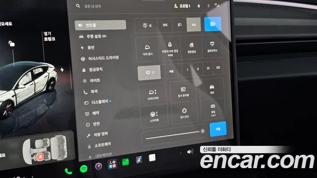 Tesla Model 3 — Фото автомобиля 26