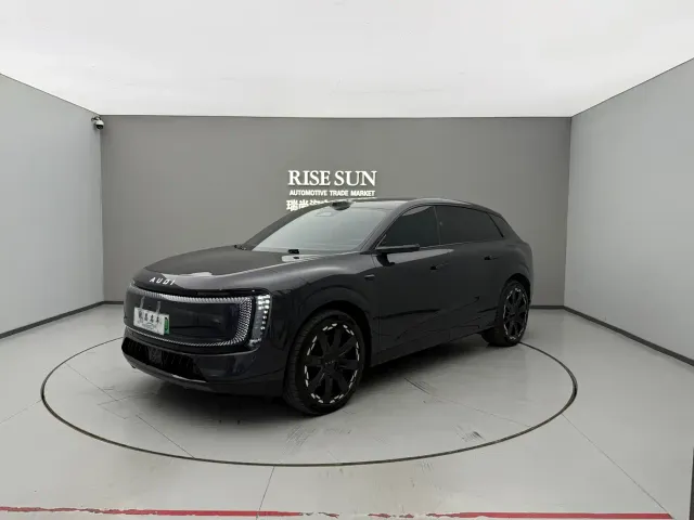 Фотография автомобиля — Audi E7X
