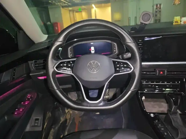 Volkswagen Passat — Фото автомобиля 6