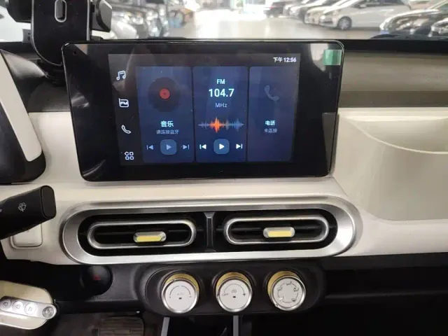 Wuling Hongguang Mini EV — Фото автомобиля 12