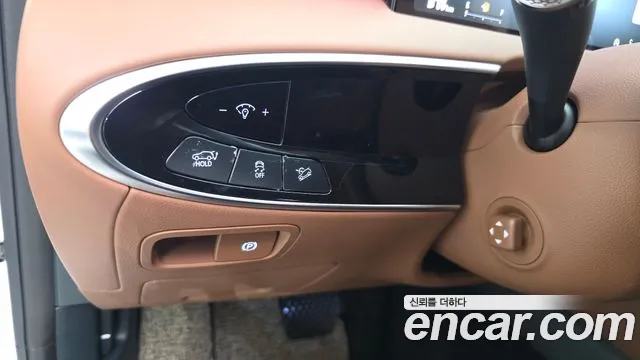 Genesis GV70 2.5T Бензин 2WD — Фото автомобиля 26