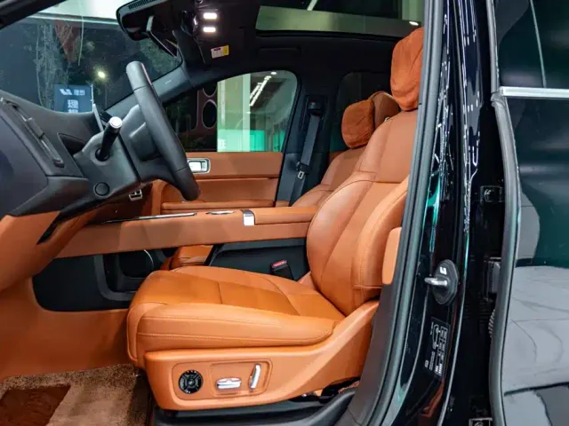 Li Auto Li Auto L6 2024 Max — Фото автомобиля 9