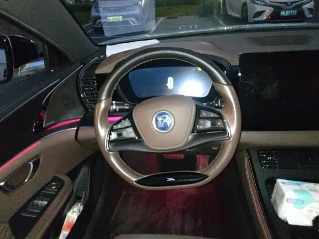 BYD Han — Фото автомобиля 15