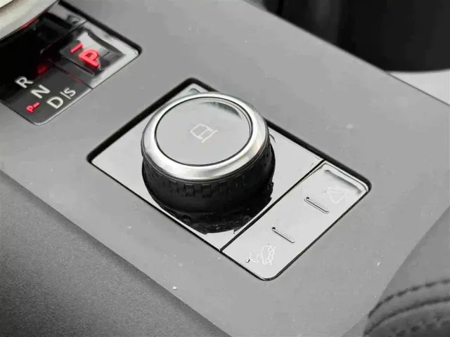 Land Rover Discovery — Фото автомобиля 15