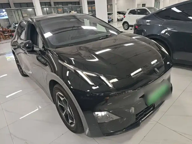 Lynk & Co Z20 — Фото автомобиля 3