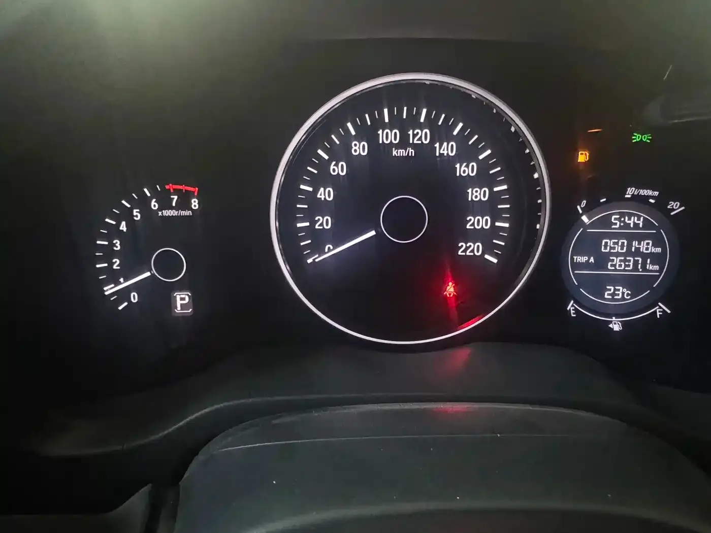 Honda Vezel 2022 1.5L CVT Phantom Night Pioneer Edition — Фото автомобиля 8