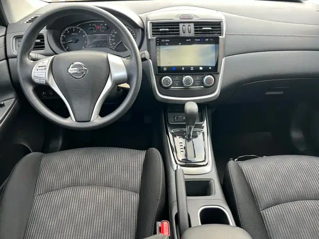 Nissan Tiida — Фото автомобиля 5