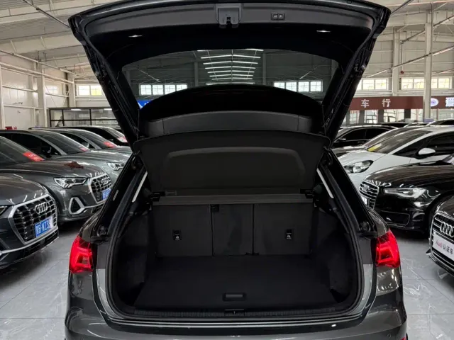 Audi Q3 — Фото автомобиля 24