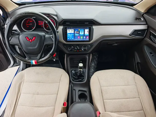 Wuling Hongguang — Фото автомобиля 13