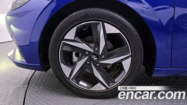 Hyundai AVANTE Avante (CN7) — Фото автомобиля 5
