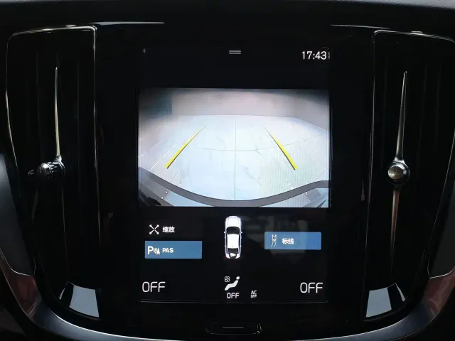 Volvo Volvo S60 2022 B4 Smart Comfort Luxury Edition — Фото автомобиля 18