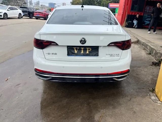 Volkswagen Sagitar — Фото автомобиля 11