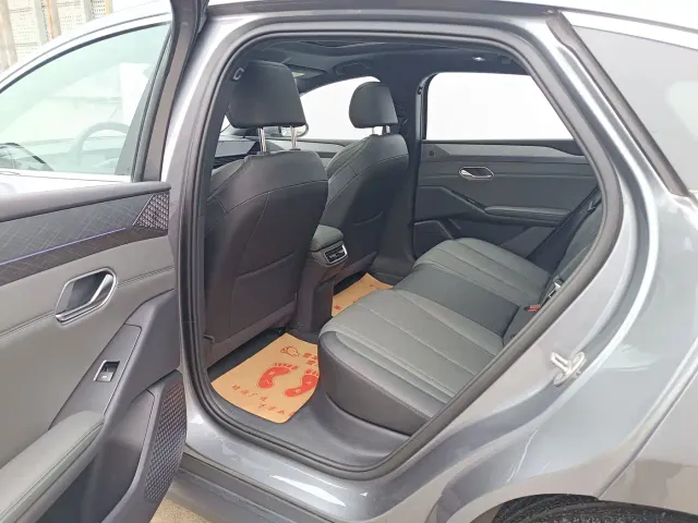 BYD Qin L — Фото автомобиля 8