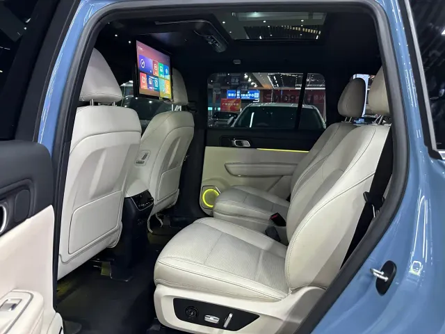 Li Auto ONE — Фото автомобиля 6