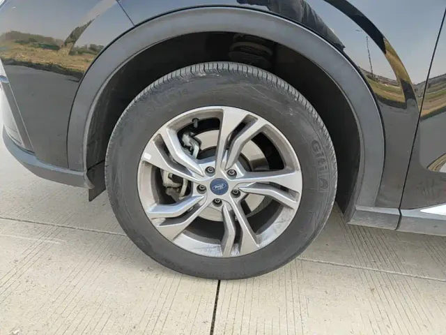 Ford Lingrui — Фото автомобиля 22