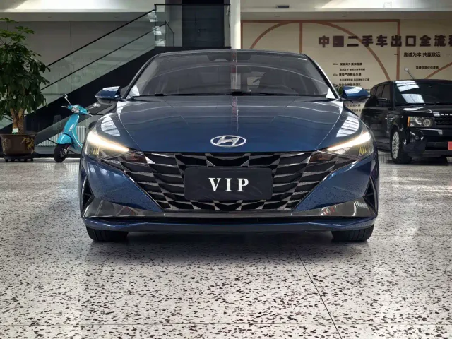 Hyundai Elantra — Фото автомобиля 2