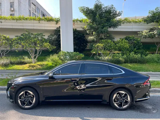 Wuling Starlight — Фото автомобиля 4
