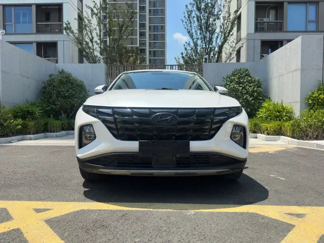 Hyundai Tucson — Фото автомобиля 2