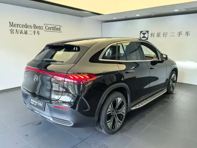 Mercedes-Benz EQE SUV — Фото автомобиля 9
